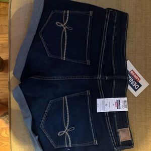 Levi’s shorts